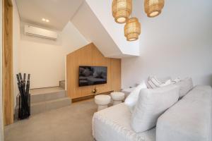 Berawa Week 4 - Villa with Pool Near the Beach in Prime Location