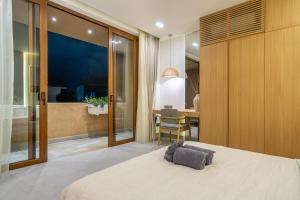 Berawa Week 4 - Villa with Pool Near the Beach in Prime Location