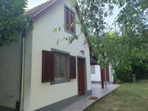 Bacshegyi Vendeghaz 2