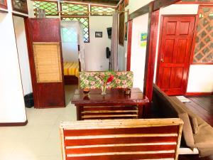 Uva Blue Villas - Villa 6 - Modern 2 Bedroom Villa - Private Garden