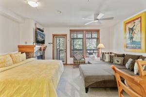 1106 - Studio Standard Eagle Springs West