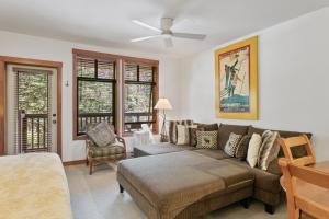 1106 - Studio Standard Eagle Springs West studio