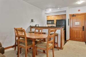 1106 - Studio Standard Eagle Springs West studio