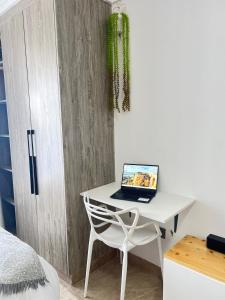 BCEs Studio-Padmore Residences