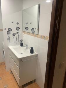 Spacious accommodation with a pool next to the beach