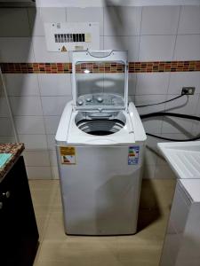 Comodo Apto cerca al aeropuerto