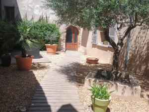 Appartements Spacieux 74m2 coeur de L-Isle sur la sorgue clim parking : photos des chambres