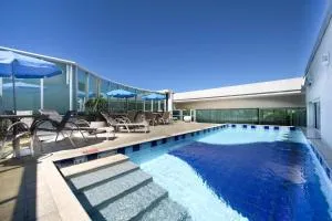 马卡埃康福特套房酒店 - 马卡埃