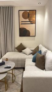 ستيديو هاديء بحي النهضة