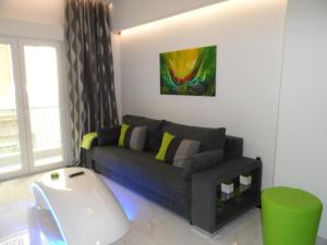 Laura White Tower Apartment