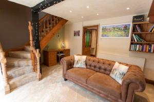Welcoming countryside cottage minutes from Alton towers