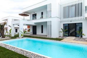 Mare Blue The Vintage Suite