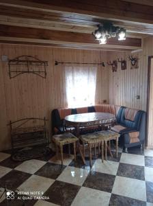 Садиба біля річки