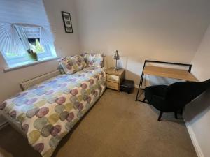 Comfy Workers Buxton Town House