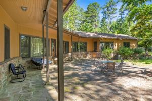 Shangri-La ! A Serene Retreat - Direct access to Trails just 7 miles drive !!