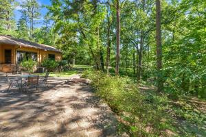 Shangri-La ! A Serene Retreat - Direct access to Trails just 7 miles drive !!