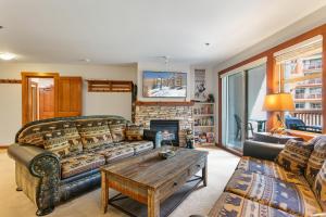 3220 - Two Bedroom Standard Powderhorn Lodge condo