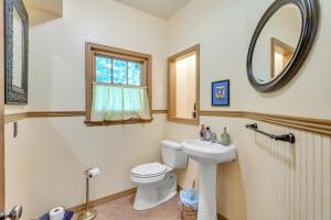 Shangri-La ! A Serene Retreat - Direct access to Trails just 7 miles drive !!