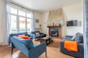 Appart 10personnes Terrasse vue Loire, Parkings Voitures Vélos,10min Centre Blois,40min Zoo Beauval