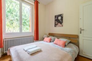 Appartements Appart 10personnes Terrasse vue Loire, Parkings Voitures Velos,10min Centre Blois,40min Zoo Beauval : photos des chambres