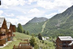 Appartements T2 4 PERS chalet des sapins ski au pieds : photos des chambres