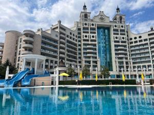 Luxurious Apartment with sea view - 4hvězdičkové hotely ve městě Pomorie