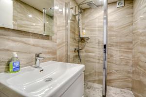 Maisons de vacances Big House - Paris, ExpoParc, CDG, Asterix, Disney : photos des chambres