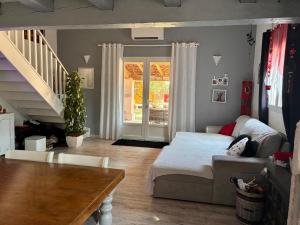 Maison au calme dans la forêt