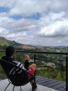 Cabaña con jacuzzi y vista al embalse - Ocasia