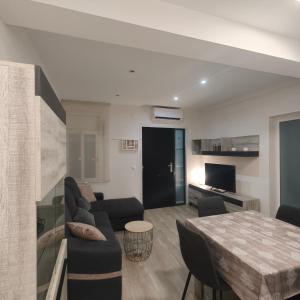 APARTAMENTO FAMILIAR a 100 mts de la Playa Reformado 2025 con WIFI