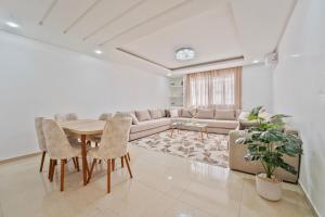 Tislit Azure Stay - Grand appartement avec piscine