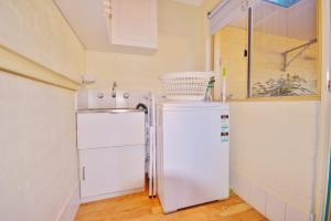 Palm Garden Apartment - KGA 17 Kalbarri, WA