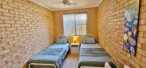 Mbale - Kalbarri, WA