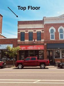 Gorgeous apartment across from La Crosse Center