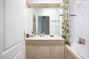 Appartements La Defense wonderful 2 bedrooms apartment : photos des chambres