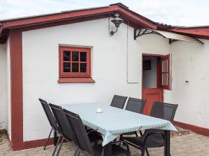 6 person holiday home in Løgstør