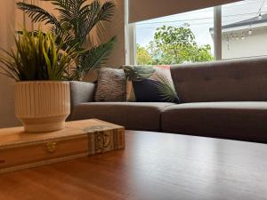 The Miami Tropic Suite - Private Stay with Free Parking in the Heart of Miami