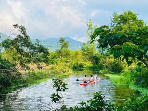 Nhà nguyên căn Vành Khuyên và nhà Én