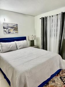 Blue Laventura condo near HWT