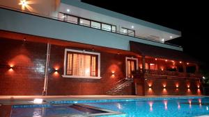 Rg FARMHOUSE Girijapura