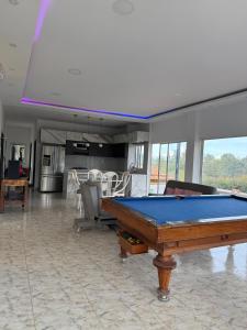 Villa de lujo con piscina, jacuzzi y vista maravillosa