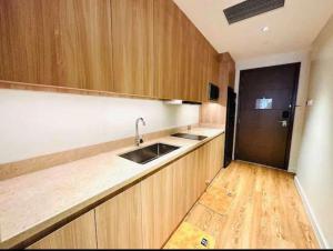 Novotel Executive Suite - Acqua Manila 2905