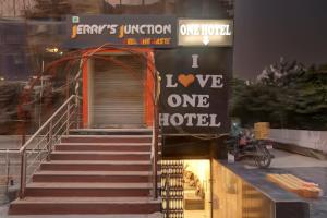 Collection O One Hotel