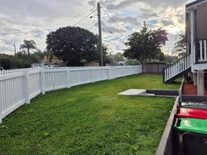 Charming 4BDR inc separate studio, newly renovated