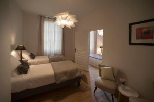 B&B / Chambres d'hotes Le Cercle Chambres climatisees : Chambre Familiale - Vue sur Jardin