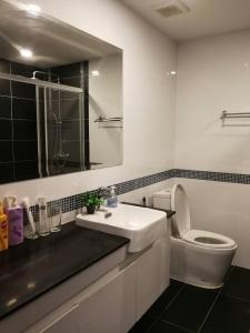 Bright & Stylish 2BR Apt Near Nimman #B604