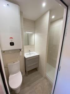 Appartements 2 logements Neuf Cosy avec Espaces Communs Premium Espace detente 21-22 : photos des chambres