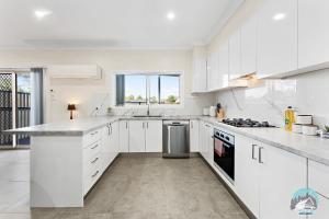 Spacious 4 Bedroom House Near Station & Parramatta