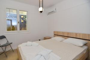 Athenian Riviera budget friendly 2 minutes to the beach tram