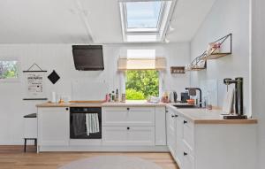 Stunning Home In Væggerløse With Wifi